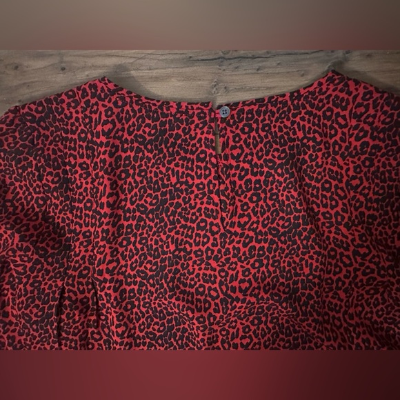 🖤 LOFT Red & Black Leopard Print Blouse – Size M - Picture 7 of 8